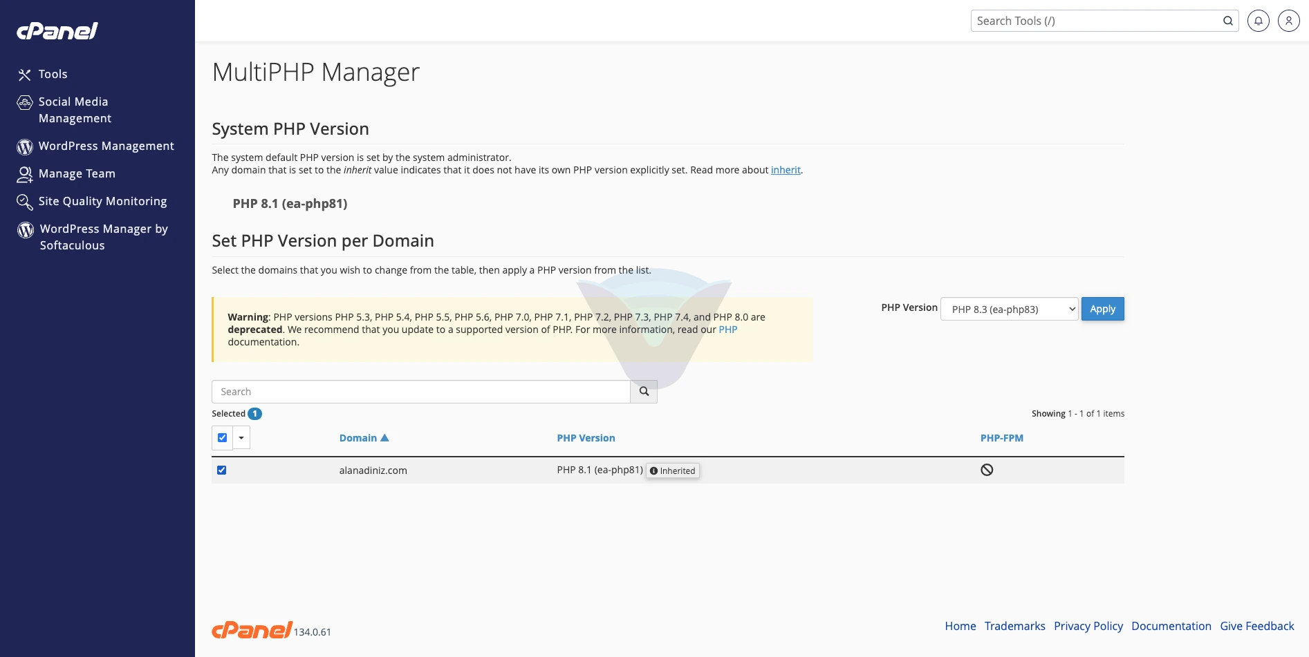 MultiPHP Manager'da alan adı seçili, PHP 8.3 (ea-php83) sürümü seçilmiş durumda